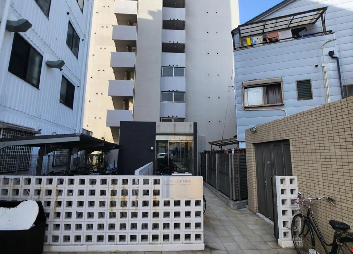 Cocone House Twin Bedroom Nanbaから2駅 Osaka 0*,  Japan